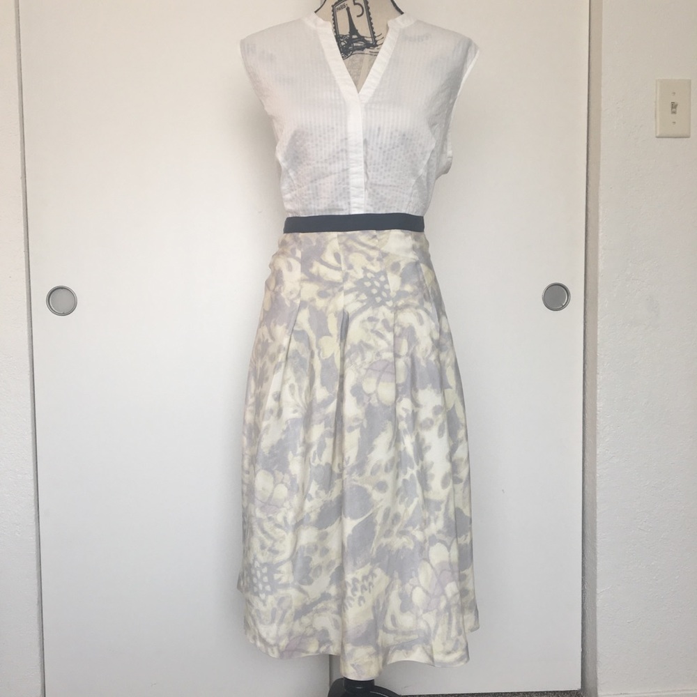 Anne Klein A-Line Skirt Size 10  100%Silk